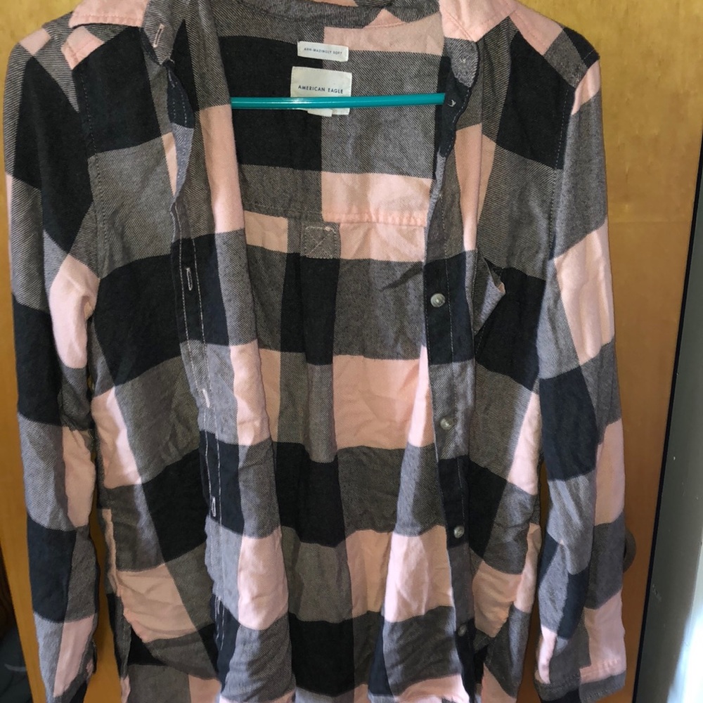 American Eagle, light pink and black, small